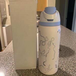Brand new Bow water bottle